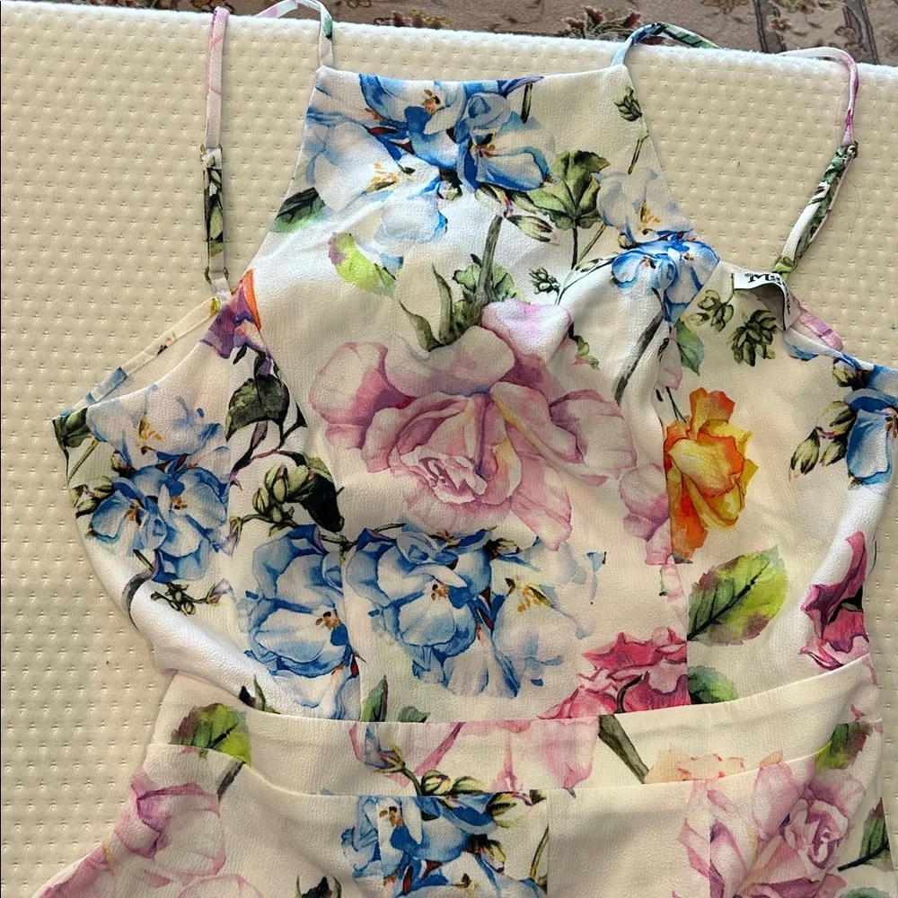 Show Me Your MuMu Floral Romper-sz large - Picture 5 of 8